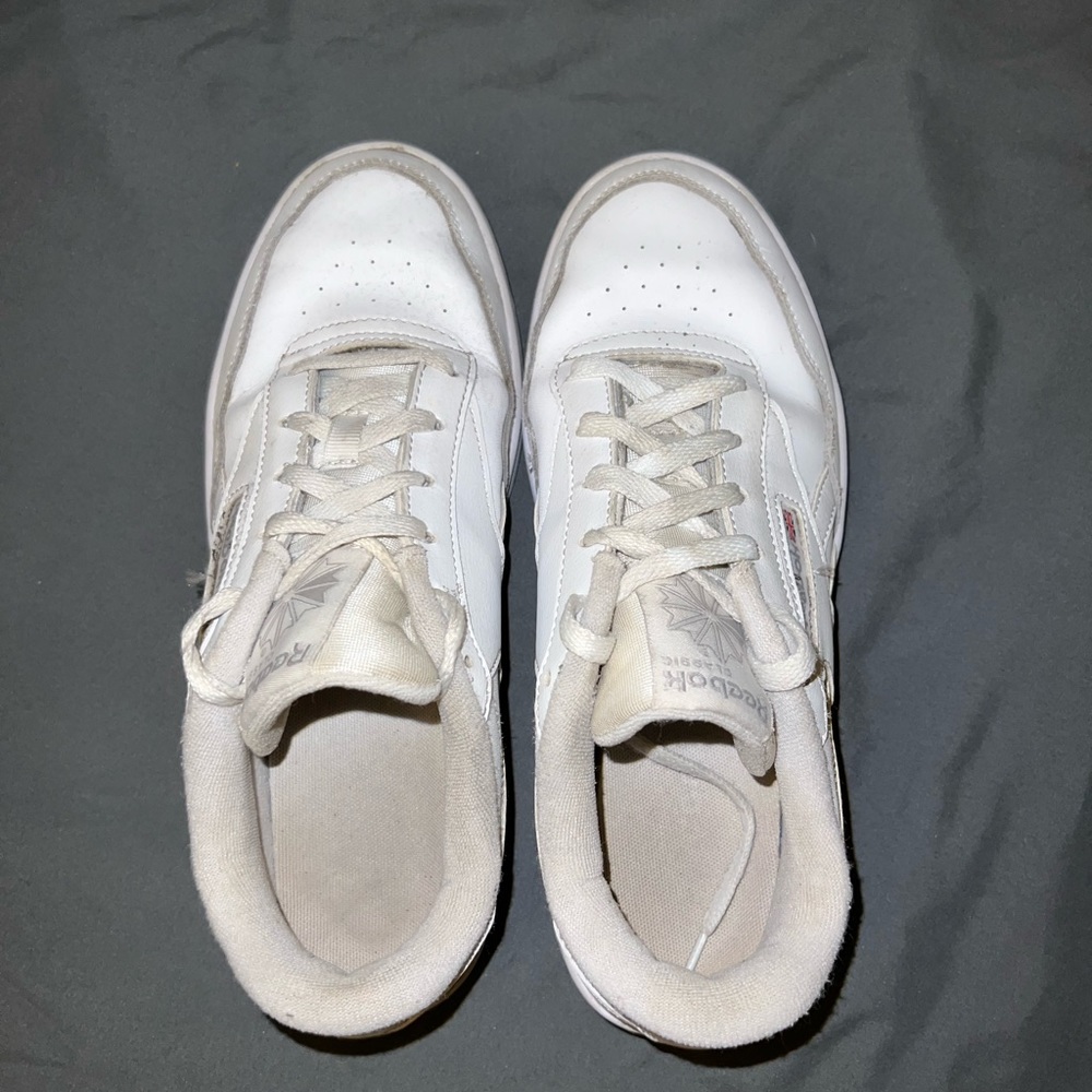 Reebok Sneakers